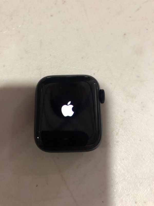 Photo 3 of (READ DESCRIPTION) Apple Watch SE (2nd Gen) [GPS 40mm] Smart 