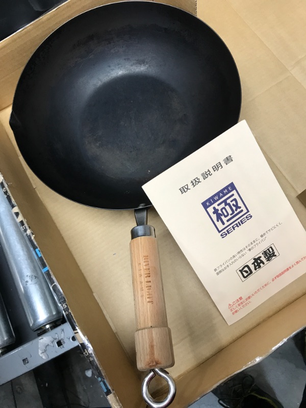 Photo 2 of ??????(Riverlight) River Light Iron Frying Pan, Kyoku, Japan, 11.8 inches (30 cm), Induction Compatible, Wok, Made in Japan 30cm Single Item fried pot