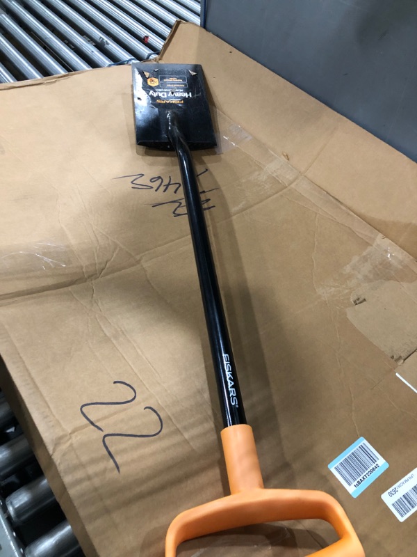 Photo 1 of 47 in. D-Handle Garden Spade