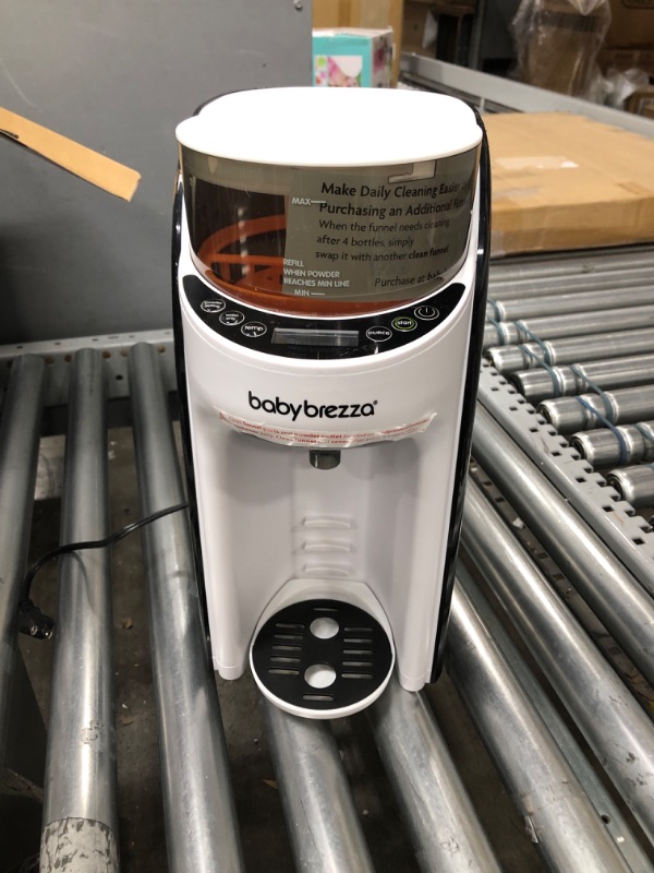 Photo 3 of  Baby Brezza Formula Pro Advanced Formula Dispenser Machine