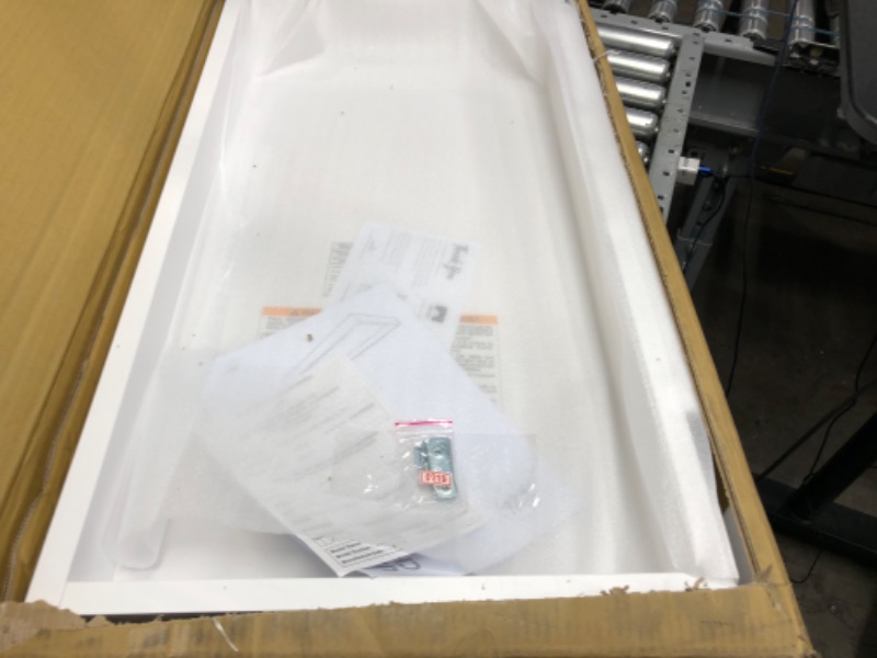 Photo 2 of DaVinci Universal Removable Changing-Tray (M0219) in White