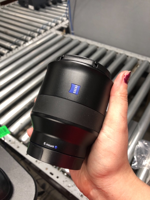 Photo 7 of ***PREVIOUSLY OPENED, LIKE NEW*** ZEISS Batis 85mm f/1.8 Lens for Sony E Mount Mirrorless Cameras, Black 1.8/85