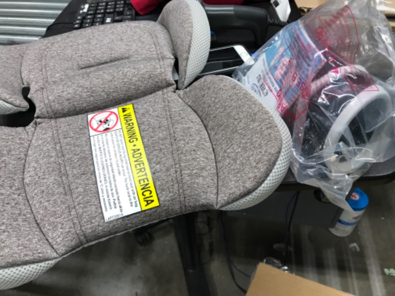 Photo 1 of Graco 4Ever DLX 4 in 1 Car Seat, Infant to Toddler Car Seat, with 10 Years of Use, Bryant , 20x21.5x24 Inch (Pack of 1) DLX Bryant