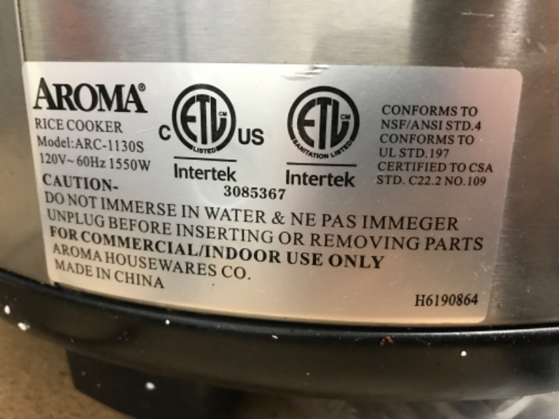 Photo 2 of ***NEEDS CLEANING***Aroma Arc-1130S 60 Cup Cooked Commercial Rice Cooker
