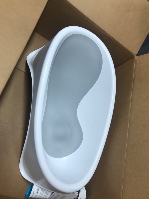 Photo 1 of Angelcare 2-in-1 Baby Bathtub | Ideal for Infants, Babies, and Newborns | 0-12 Months or Up to 26 Pounds