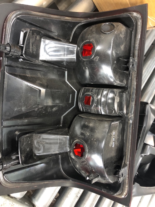 Photo 3 of ***PARTS ONLY NOT FUNCTIONAL***PIT66 Tail Lights Assembly Rear Lights Compatible With 2014-2019 Chevy Silverado/2015-2019 GMC Sierra Tail Lights Taillights With Wiring Harness 14-19/15-19 Red lens Chevy Silverado/GMC Sierra