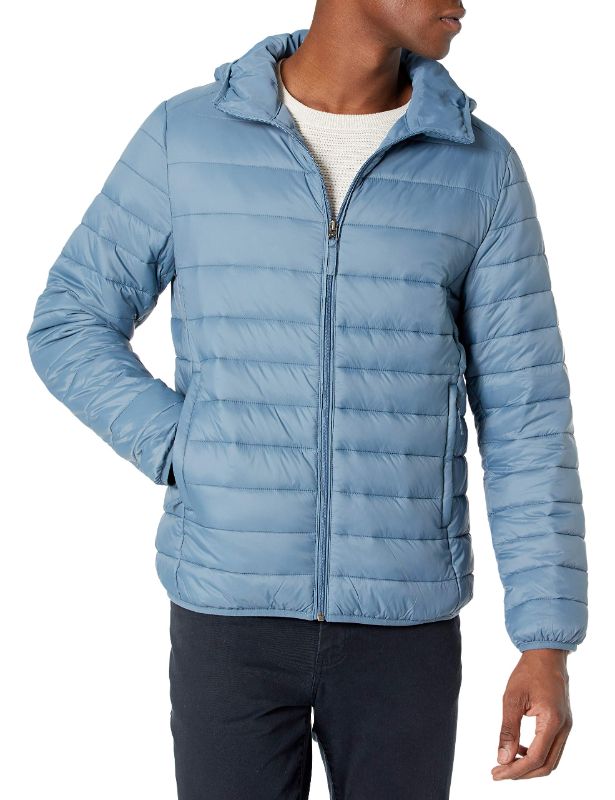 Photo 1 of Amazon Essentials Men's Lightweight Water-Resistant Packable Hooded Puffer Jacket Size small Blue