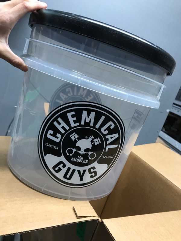 Photo 2 of Chemical Guys ACC160 Heavy Duty Ultra Clear Detailing Bucket (4.5 Gal) and Bucket Lid (For Car Wash, Boat, Truck, RV, Fishing & More)