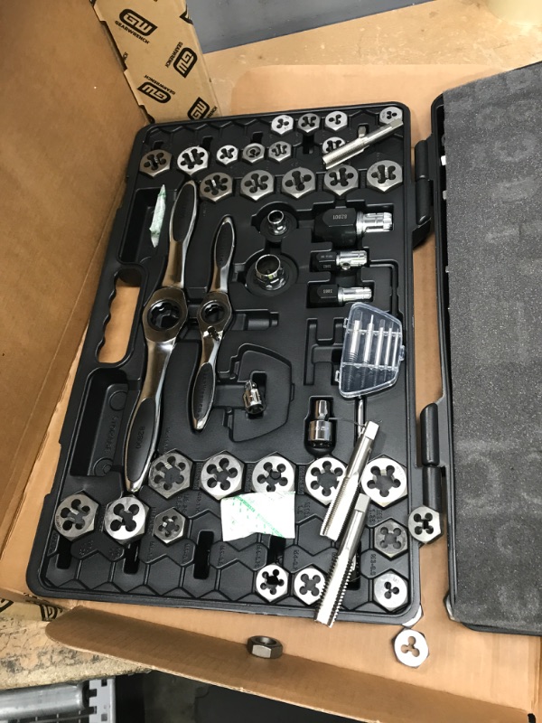 Photo 3 of ***missing parts***GEARWRENCH 114 Piece Ratcheting Tap and Die Set, SAE/Metric - 82812 & 12 Point Ratcheting Combination Wrench Set, 16 Piece Metric - 9416 Set + Wrench Set
