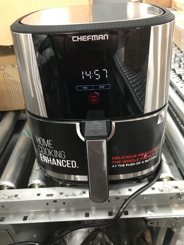 Photo 3 of ***POWERS ON*** Chefman TurboFry Air Fryer