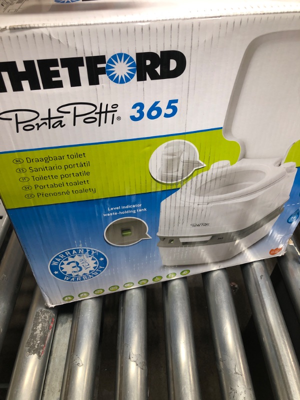 Photo 4 of Thetford PORTA POTTI 365 PISTON 4/5.5G, White, One Size