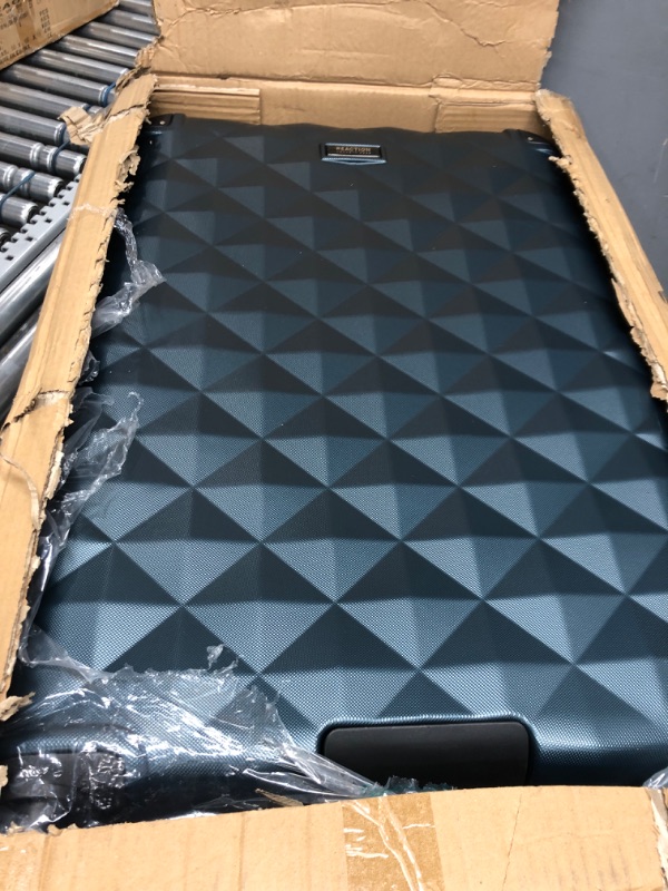 Photo 2 of Kenneth Cole Reaction Diamond Tower Collection Lightweight Hardside Expandable 8-Wheel Spinner Travel Luggage, Emerald, 28-Inch Checked 28-Inch Checked Emerald