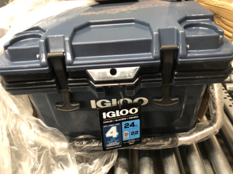 Photo 3 of **minor tear and wear**
Igloo 24 qt IMX Lockable Insulated Ice Chest Injection Molded Cooler Blue