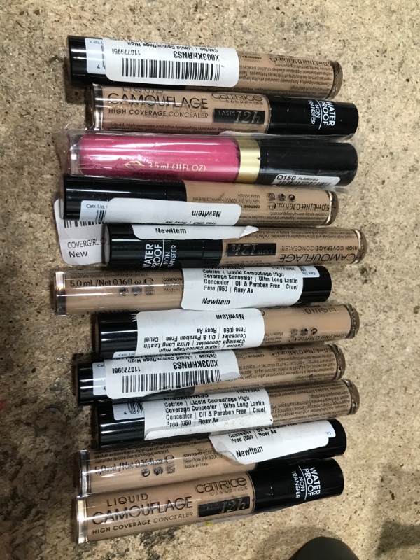 Photo 1 of 11 ITEMS Catrice Liquid Camouflage Concealer/LIP GLOSS BUNDLE