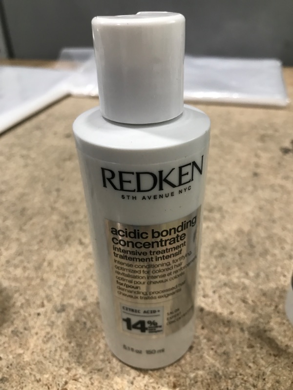 Photo 1 of REDKEN Bonding Treatment for Damaged Hair Repair | Acidic Bonding Concentrate | For All Hair Types 5.1 Fl Oz
