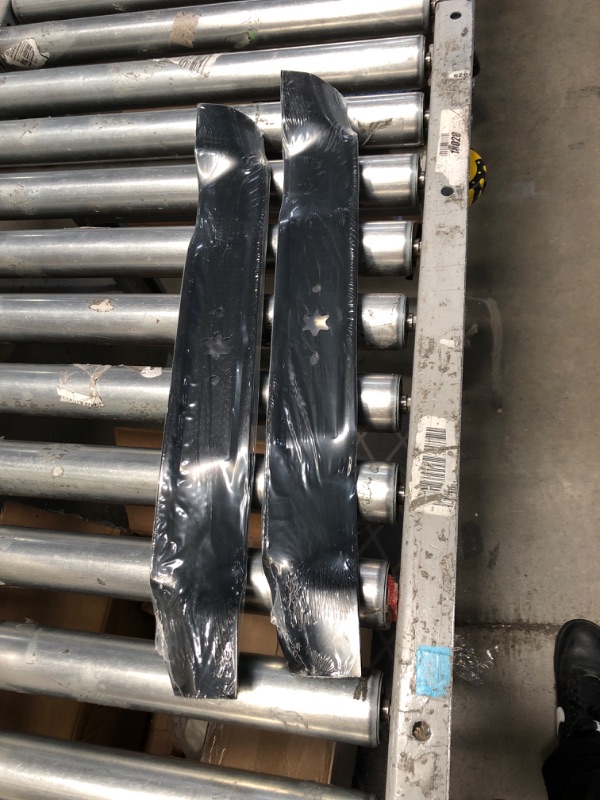 Photo 2 of Grasscool 42 Inch Mower Blades for Replace Cub Cadet LT1042 LT1040 LT4200 Toro LX426 Troy-Bilt Bronco 42'' Lawn Mower Replace 942-0616A 742-0616 942-0616 (6 Point Star)