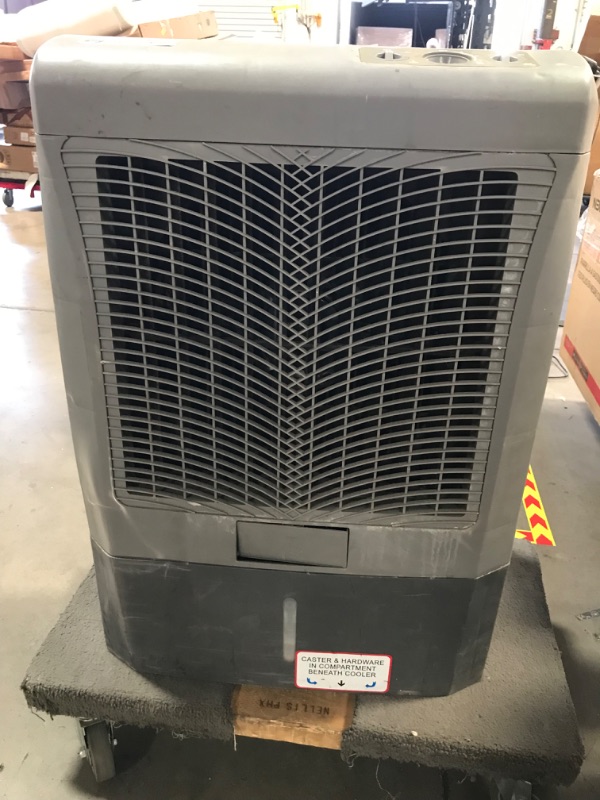 Photo 5 of **BROKEN!!! FOR PARTS ONLY!!**Hessaire 2,200 CFM 2-Speed Portable Evaporative Cooler, Gray