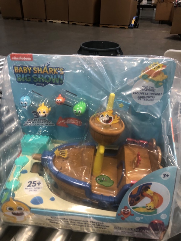 Photo 2 of WowWee Baby Shark’s Big Show! Ultimate Shipwreck Playset