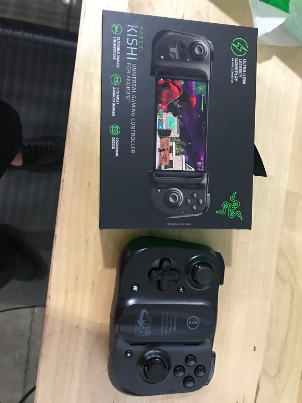 Photo 2 of *** NEW *** Razer Kishi Mobile Game Controller / Gamepad for Android USB-C: Xbox Game Pass Ultimate, xCloud, Stadia, GeForce NOW, Luna - Passthrough Charging - Low Latency Phone Controller Grip - Samsung, Pixel Controller For Android