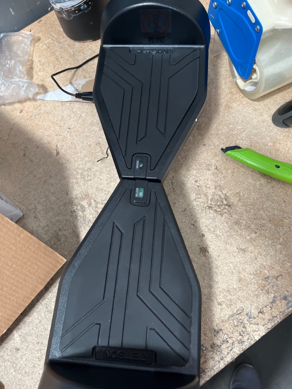 Photo 1 of *POWERS ON* Jetson Hoverboard with LED lights Onyx