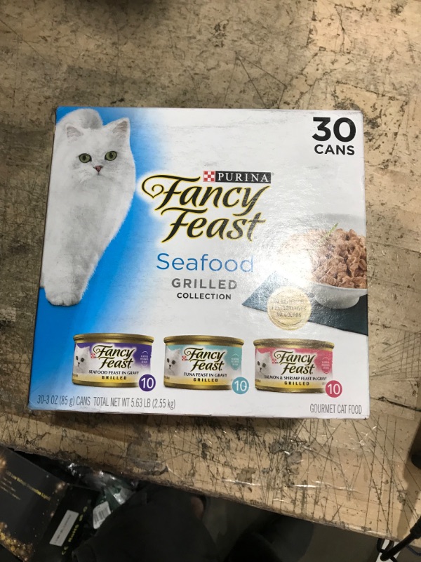 Photo 1 of Purina Fancy Feast Grilled Seafood Feast Variety Cat Food - 30 pack, 3 oz cans