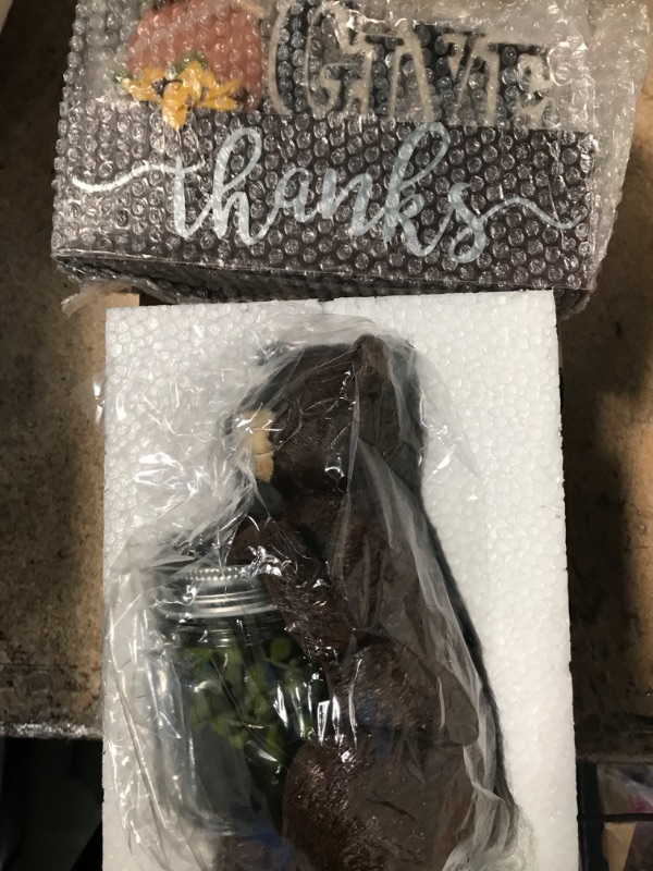 Photo 1 of 2 pack Bear Figure and 'Give Thanks' Figures