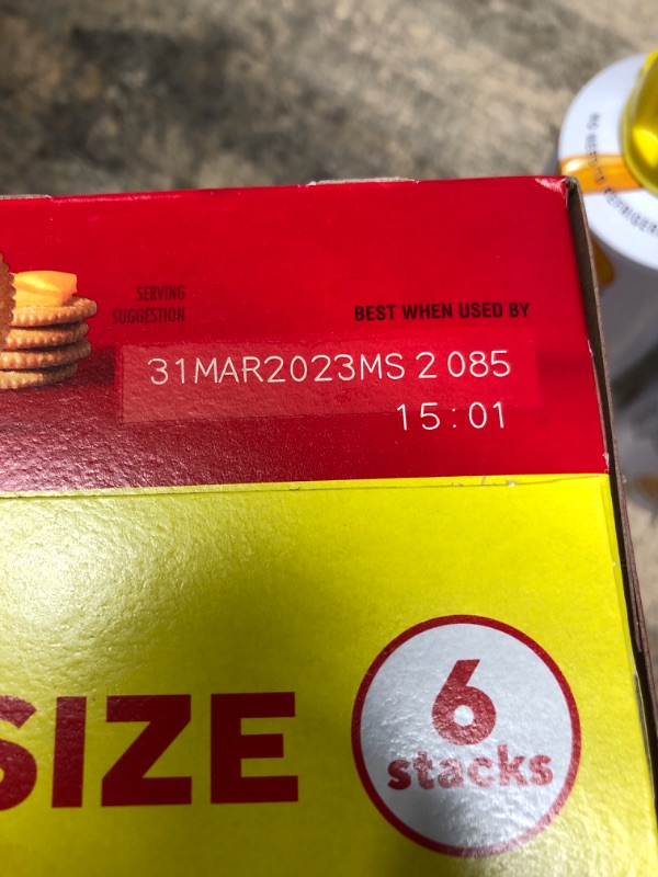 Photo 3 of ***EXP MARCH 31 2023*** ***EXP APRIL 13 2023*** RITZ Original Crackers and Easy Cheese Cheddar Snack Variety Pack, 1 Family Size Box & 2 Cans