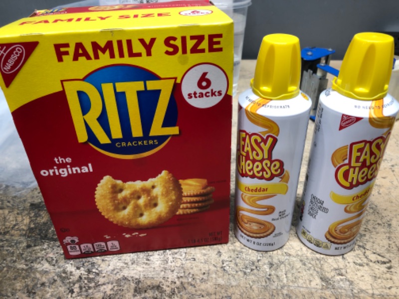 Photo 2 of ***EXP MARCH 31 2023*** ***EXP APRIL 13 2023*** RITZ Original Crackers and Easy Cheese Cheddar Snack Variety Pack, 1 Family Size Box & 2 Cans