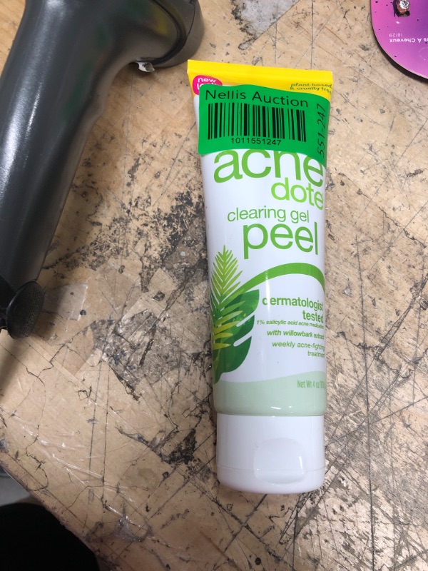Photo 1 of Alba Botanica ACNEdote Clearing Gel Peel Weekly Acne-Fighting Treatment (Packaging May Vary) 4 Ounce 