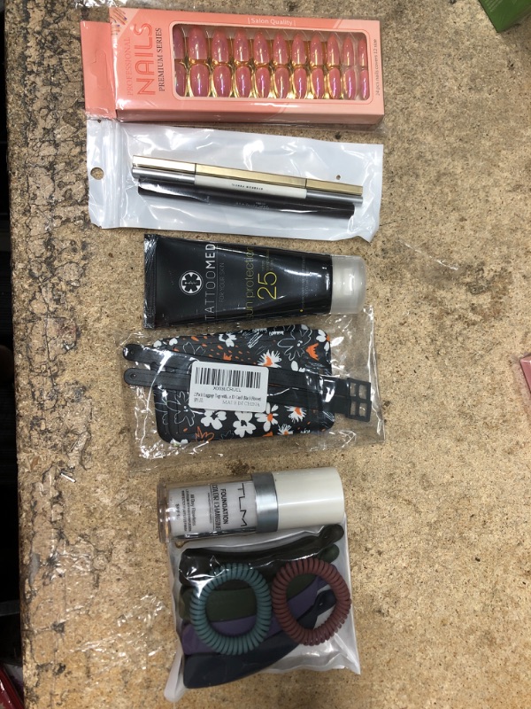 Photo 1 of 6 ITEMS, BEAUTY BUNDLE