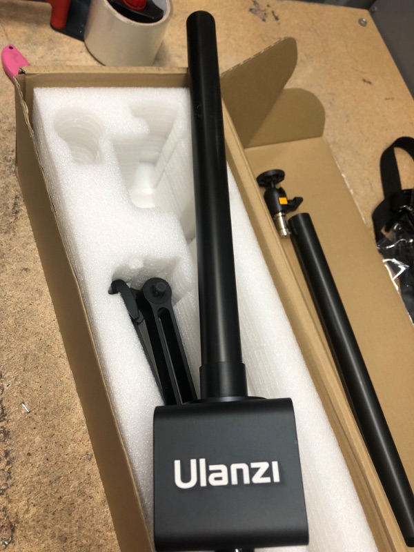 Photo 3 of ulanzi desk mount