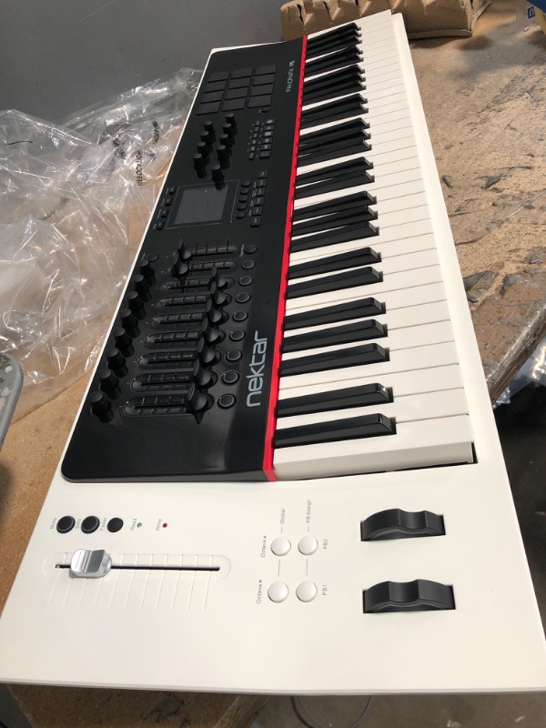 Photo 2 of Nektar Panorama P6 - USB MIDI Controller Keyboard with Nektar DAW Integration, White, 61 Keys
