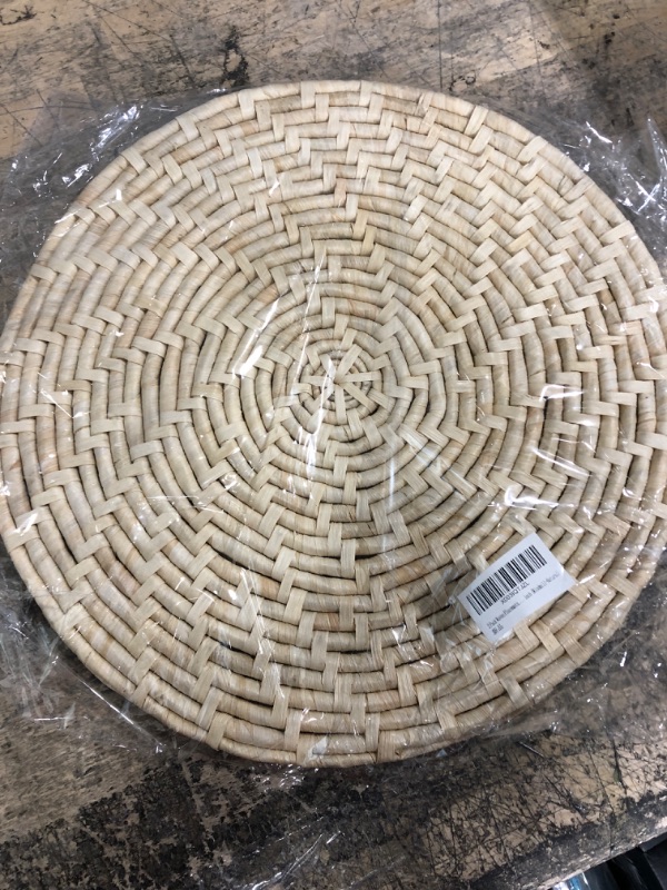 Photo 2 of 2 Pack Woven Placemats, Natural Corn Husk Placemats, Round Straw Braided Table Mats,15 inch Placemat for Dining Table, Large Handmade Woven Placemats Heat Resistant Non-Slip (Windmill-Natural)