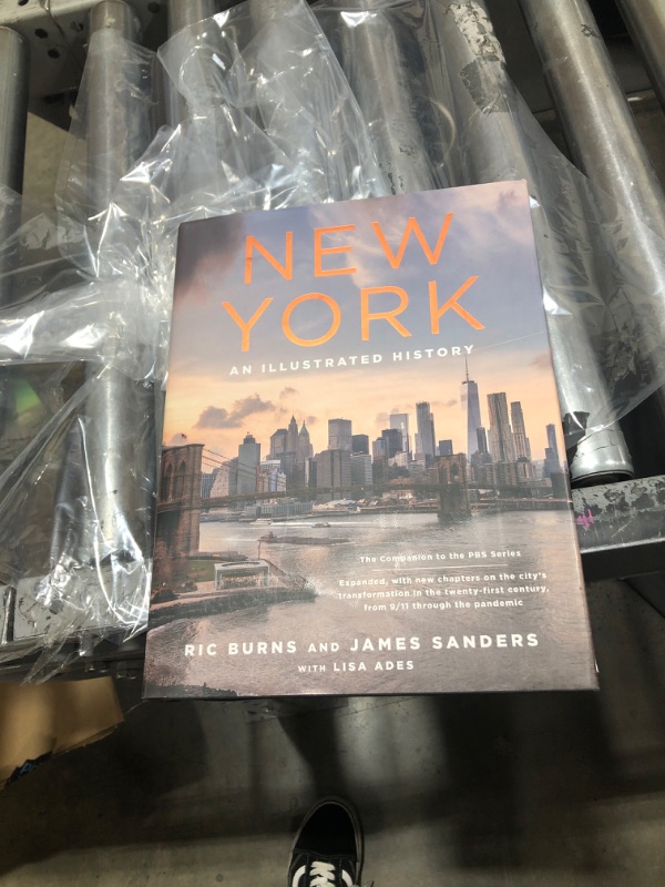 Photo 2 of New York an Illustrated History (Revised and Expan
