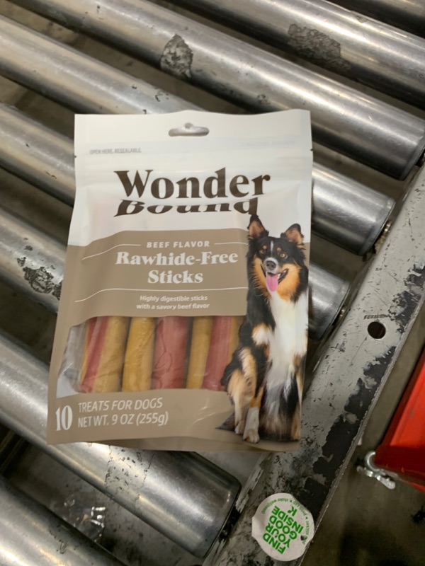 Photo 2 of Amazon Brand - Wonder Bound Beef Flavor Dog Treat Sticks - 10 Count - Rawhide-Free, Dental Health Chews for Plaque & Tartar Control, Easy to Digest, Long-Lasting