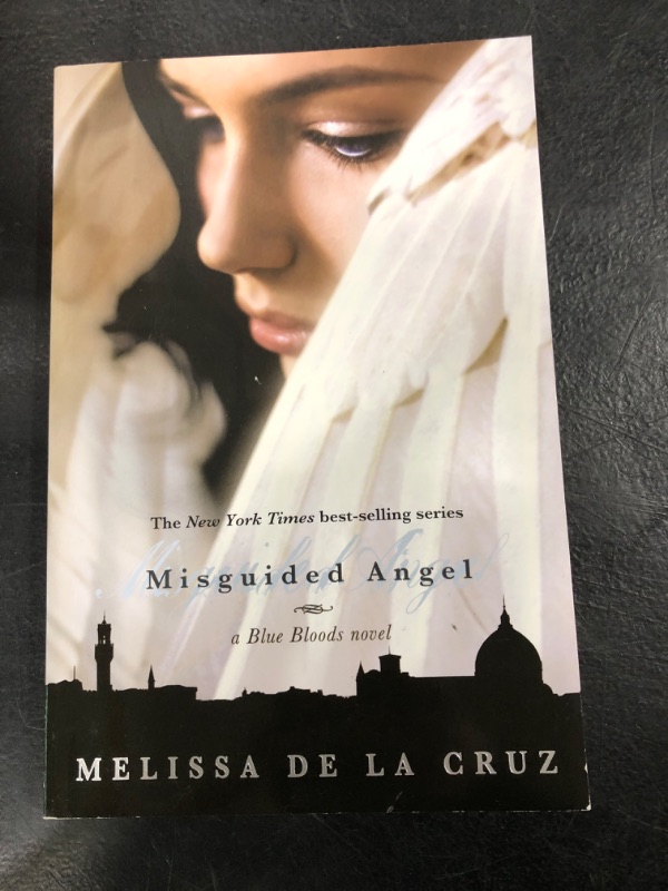 Photo 2 of Misguided Angel (a Blue Bloods Novel) by Z, Melissa De La Cruz