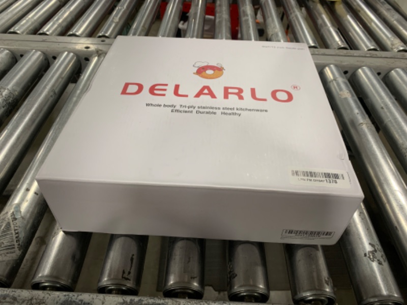 Photo 3 of DELARLO Tri-Ply Stainless Steel Saute Pan 6 Quarts Deep Frying Pan, 12 inch Induction Compatible Chef Cooking Pan, Large Sauté Pan with lid, Dishwasher & Oven Safe