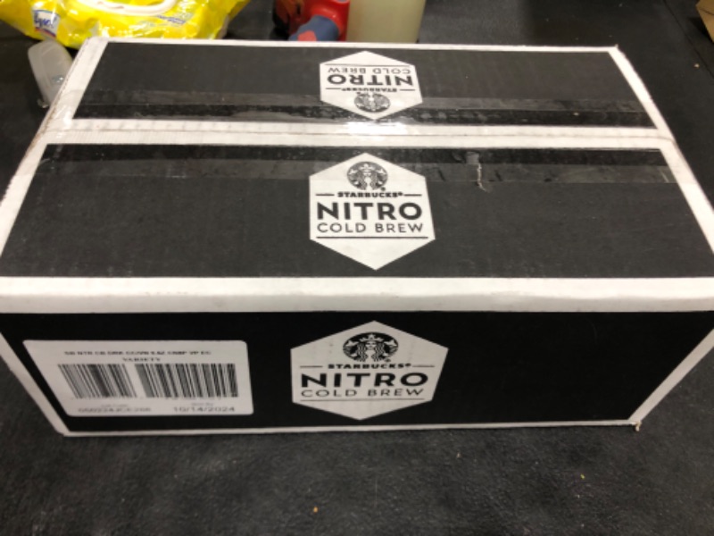 Photo 2 of Starbucks Nitro Cold Brew 2 Flavor Sweet Cream Variety Pack 9.6 fl oz Cans (8 Pack)