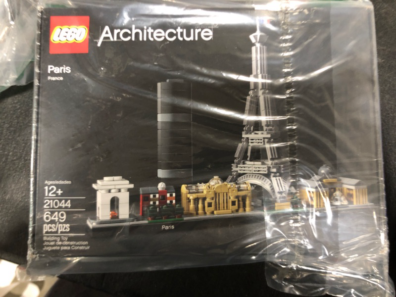 Photo 2 of Architecture Skyline Collection Paris Building Kit (694 Piece)