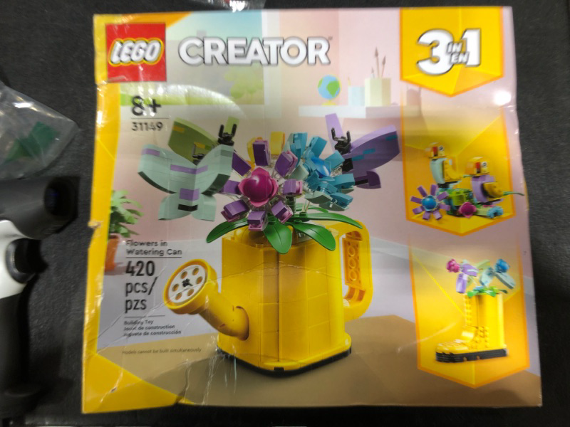 Photo 2 of Creator 3 in 1 Flowers in Watering Can Building Toy 31149