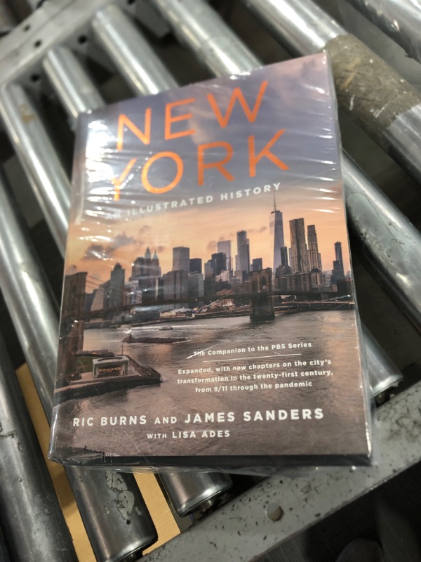 Photo 2 of New York: An Illustrated History (Revised and Expanded)