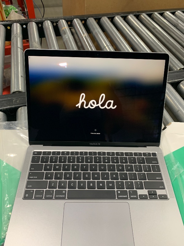 Photo 2 of Late 2020 Apple MacBook Air with Apple M1 Chip (13.3 inch, 8GB RAM, 256GB SSD) Space Gray (Renewed Premium)