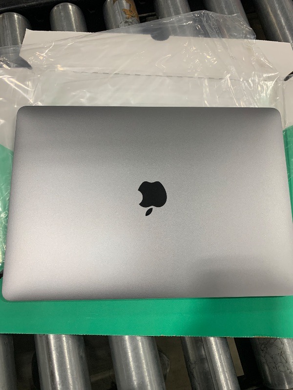 Photo 3 of Late 2020 Apple MacBook Air with Apple M1 Chip (13.3 inch, 8GB RAM, 256GB SSD) Space Gray (Renewed Premium)