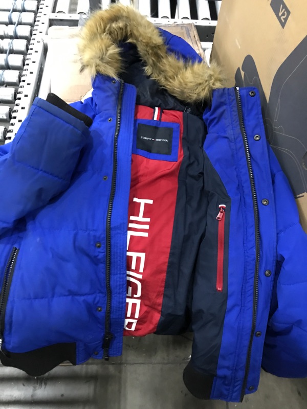 Photo 2 of **needs to be washed**
Tommy Hilfiger Men's Arctic Cloth Quilted Snorkel Bomber Jacket Standard X-Large Atlantis Blue