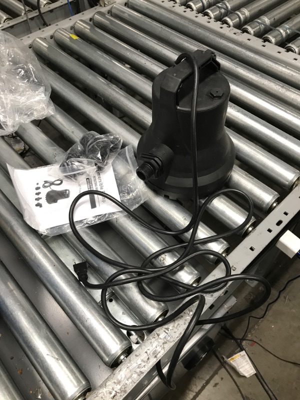 Photo 2 of ****USED AND UNABLE TO FULLY TEST***  HOCANFLO Automatic Start-stop 1/4 HP Submersible Utility Water Pump, Pool Cover Pump, Ultra-low Water Level Drainage - Up-To 2,200 Gallon Per Hour from Flooded Areas, Pool, Hot Tub, Rain Barrel, Pond