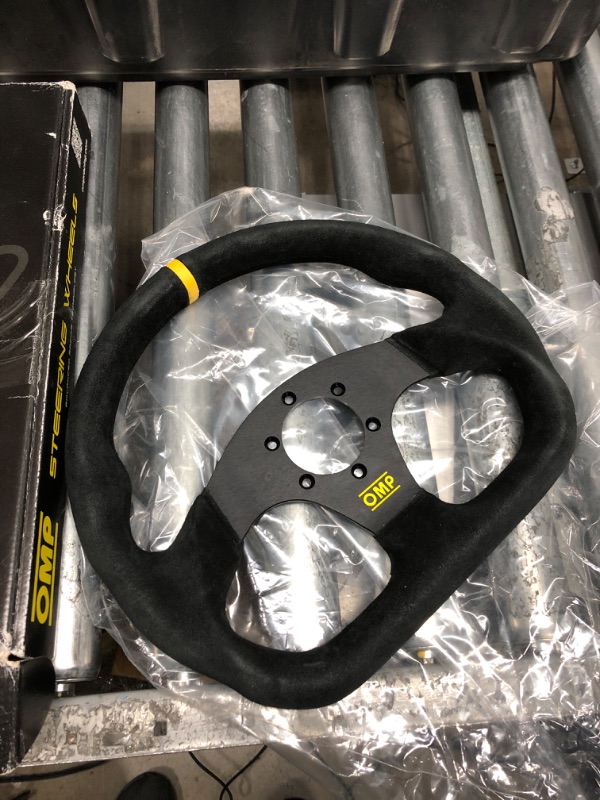 Photo 2 of OMP (OD/1990/NN) Steering Wheel, black, standard