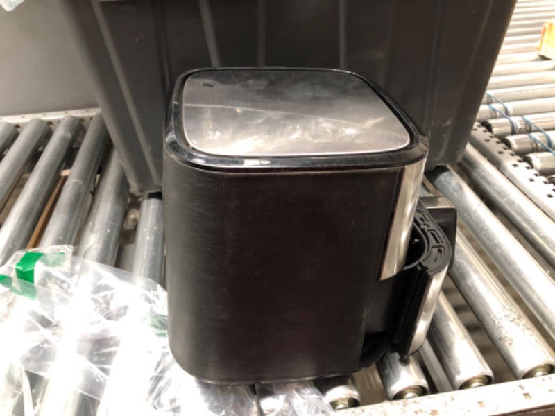 Photo 3 of Instant Vortex Plus 6-in-1, 4QT Air Fryer Oven