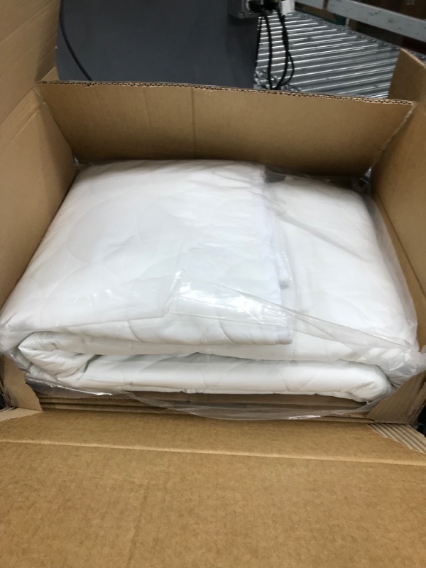 Photo 2 of **FACTORY SEALED****  HYLEORY Heated Mattress Pad Queen Water-Resistant Electric Mattress Pad Bed Topper Stretches up 8-21" Deep Pocket White Queen