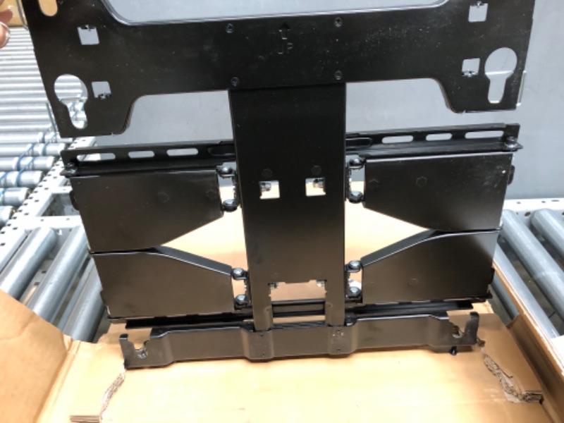 Photo 1 of 58-75" Full Motion Slim Wall mount (400x300, 400x400)
