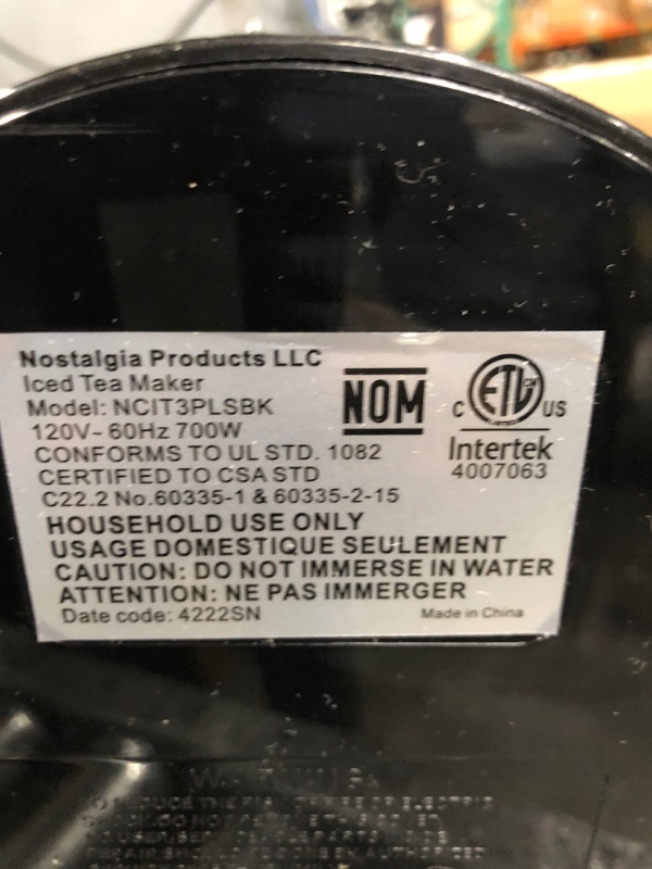 Photo 3 of "ITEM NOT FUNCTIONAL, FOR PARTS ONLY" Nostalgia Electrics Cafe Ice 3-Qt. Iced Coffee & Tea Brewing System